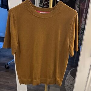 Essential Short Sleeve Crewneck Knit Sweater in Golden Brown